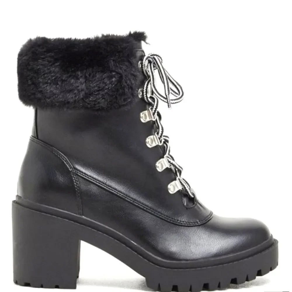 TORRID Extra wide black warm fur chunky winter Bootie (WW) 9.5 W NEW IN BOX